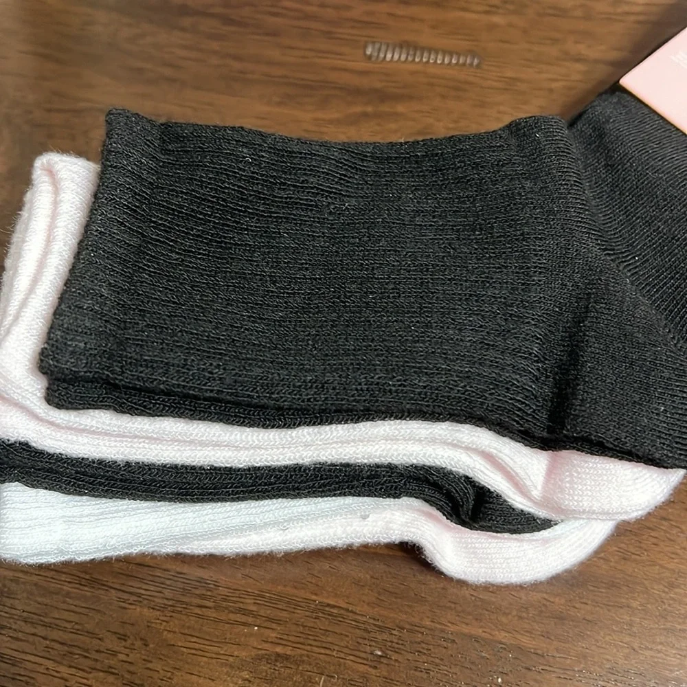 Juicy Couture Shortie Crew Socks